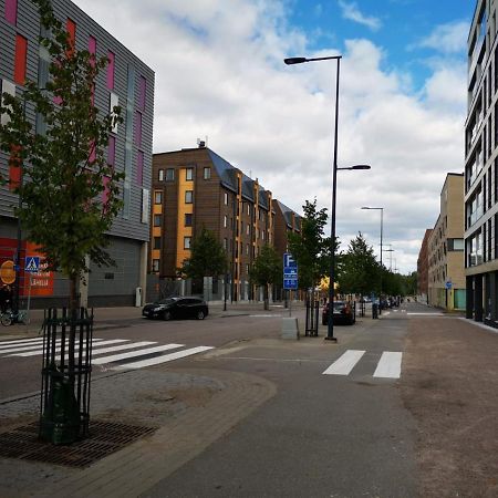 Appartamento Ruby Studio 5Min To Vantaa Airport And 20Min To Helsinki Center Esterno foto
